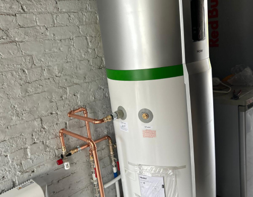Warmtepompboiler opgesteld in een berging